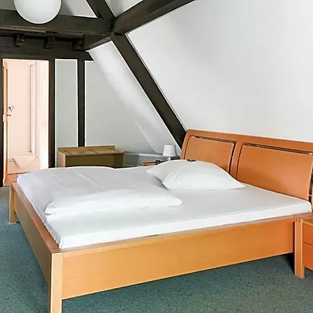 Doernersches Haus 3*